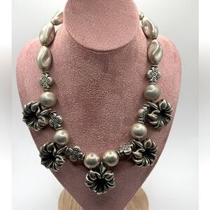 Vintage Pauline Rader Silvertone Bold Floral Beaded Statement Necklace Preowned